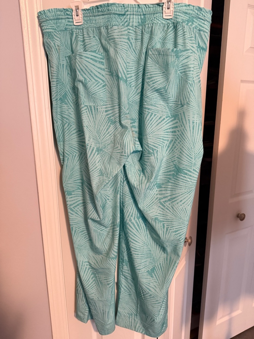 Women’s UVWide Leg Pants in Aqua Palm Print